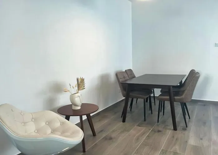 Phaedrus Living Coral Horizon